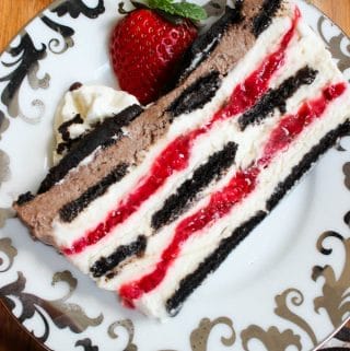 No bake oreo strawberry icebox cake layered