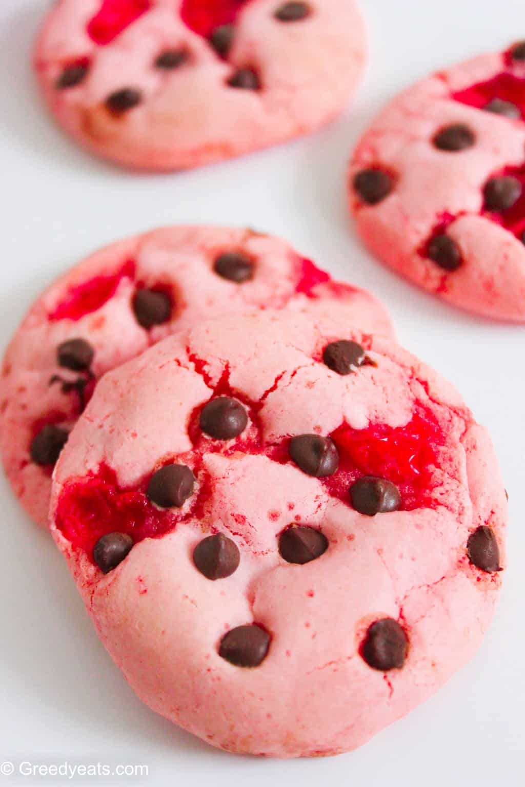 These strawberry cookies start from a box of cake mix, this trick makes them such an easy summer dessert recipes!