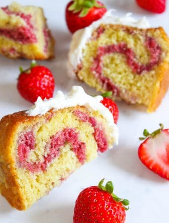 Moist and easy strawberry bundt cake