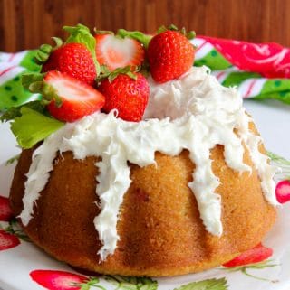 Homemade strawberry bundt cake recipe