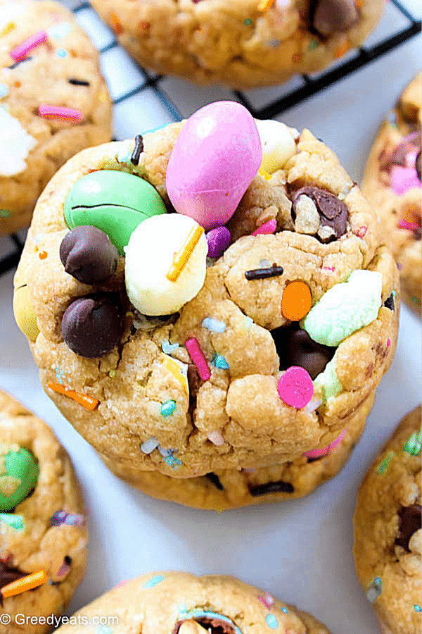 Ultimate chocolate chip cookies! Learn how to make soft chewy chocolate chip cookies that bake super thick and pretty, dressed as Easter cookies!
