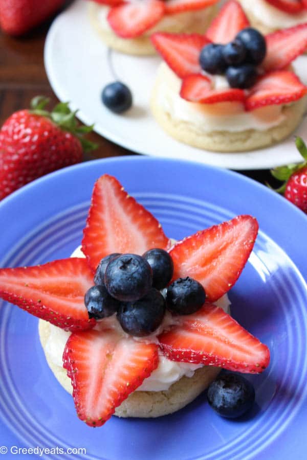 Mini Fruit Pizza Cookies With Easy Cream Cheese Frosting