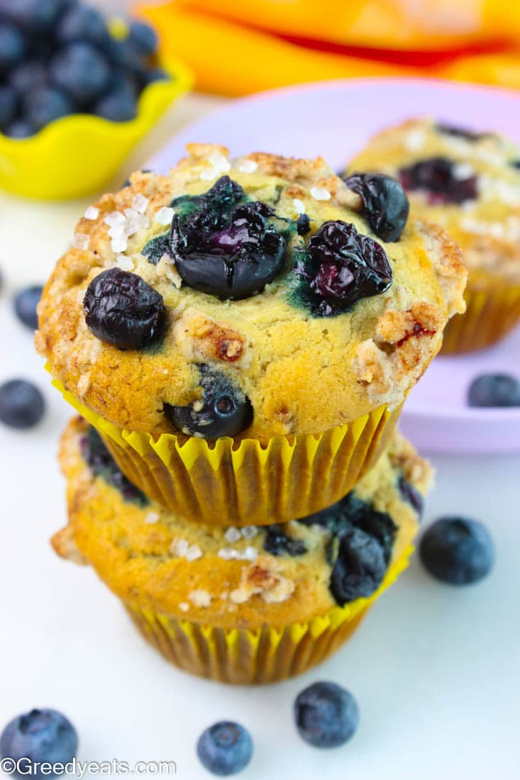 Banana blueberry muffin recipe with cinnamon crumb