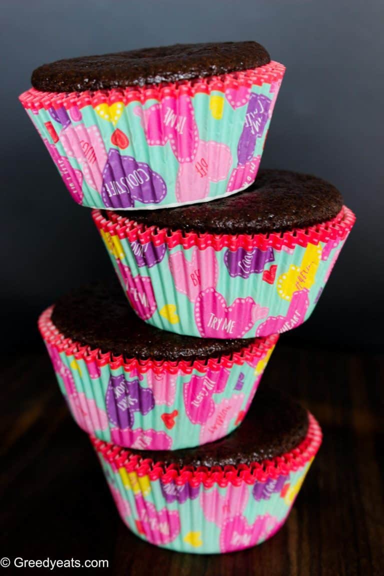 Vegan Chocolate Cupcake Recipe With Raspberry Frosting vegan-chocolate-cupcake-recipe-with-raspberry-frosting