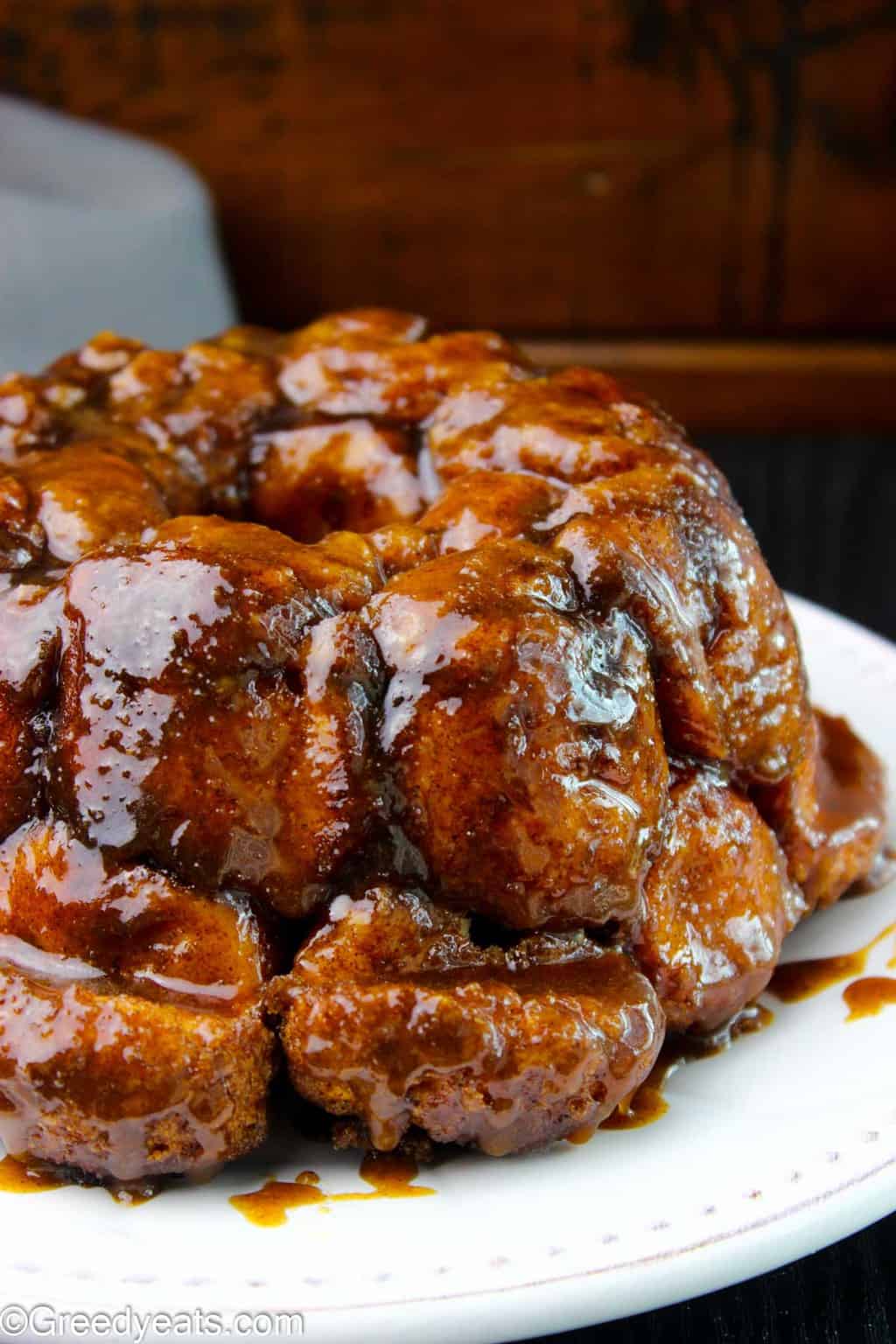 Soft, warm and filled with cinnamon brown sugar flavors gooey and Homemade Monkey Bread. 