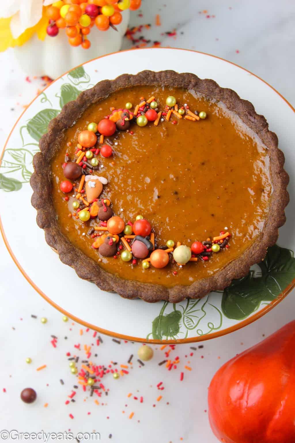 This mini Pumpkin Tart is the cutest dessert that you will ever eat! 