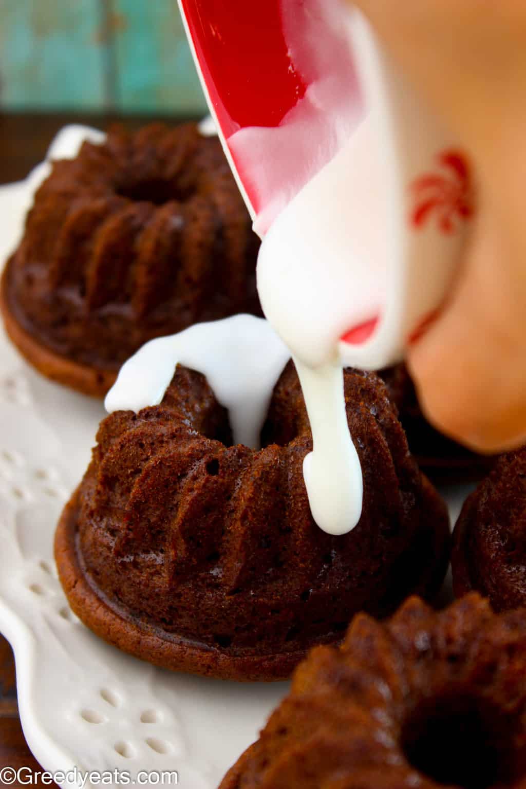 Boyfriend's mom got me a Gingerbread House shaped Bundt pan for Christmas.  I hate the taste of Gingerbread, so I made a chocolate chip banana pound  cake instead. How cute! : r/Baking