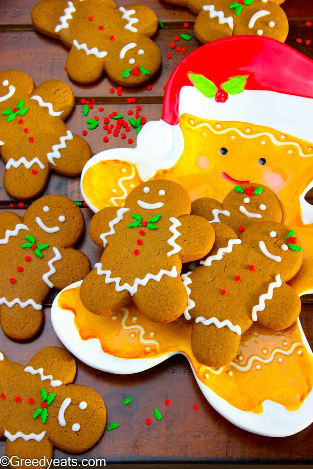 Thick and Soft Gingerbread Man Cookies are calling your name! Best Holiday Cookie ever.