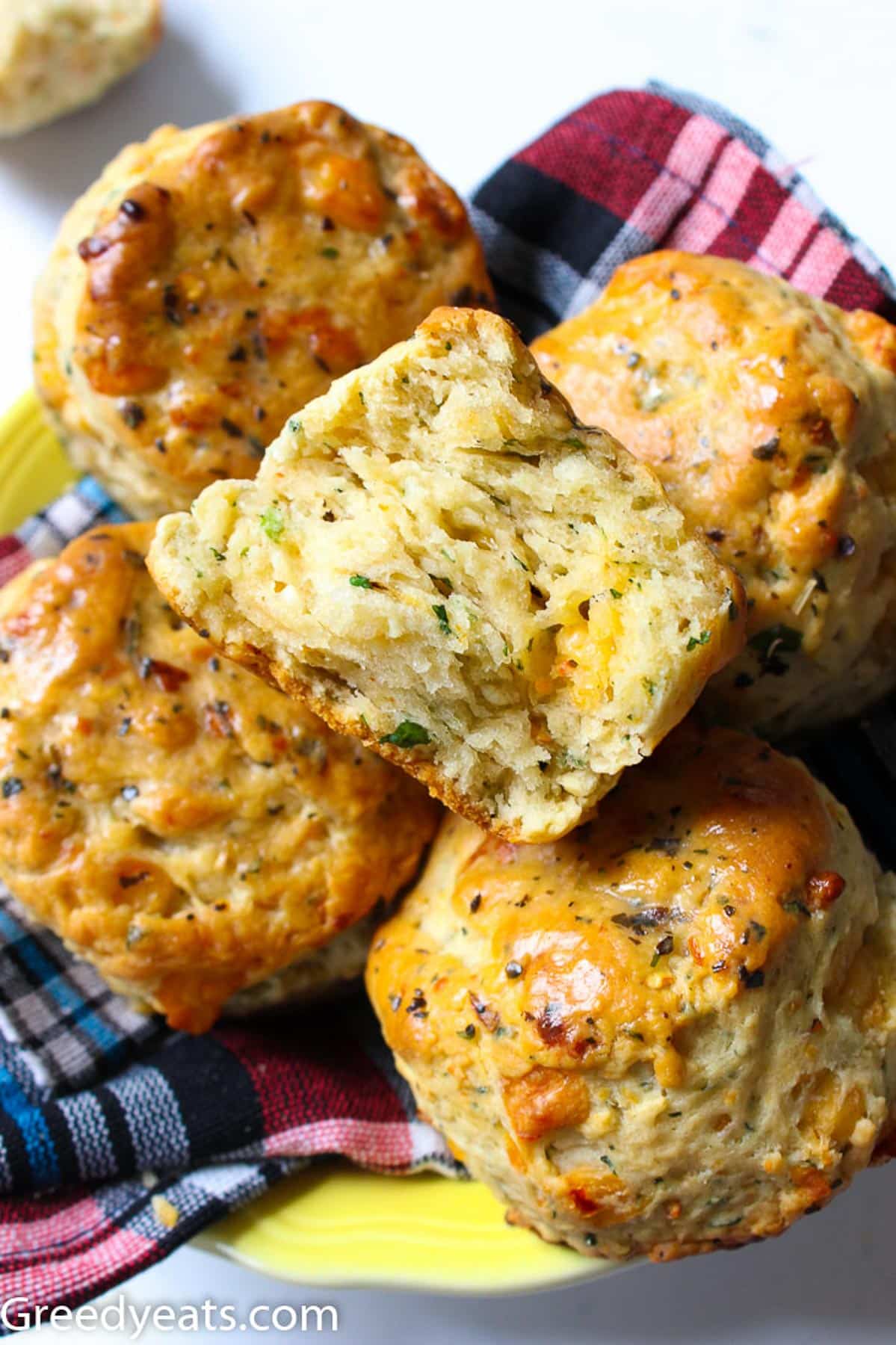 Light and flaky cheddar cheese biscuits recipe. The best side recipe for your next thanksgiving.