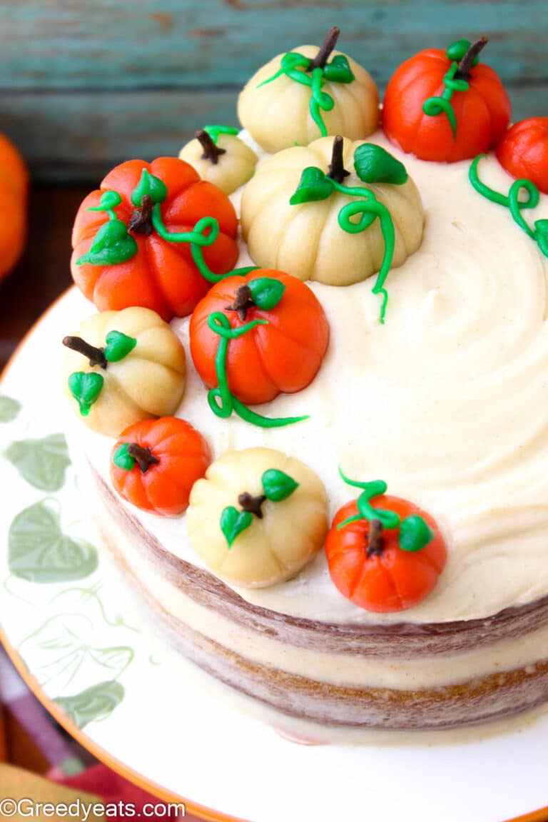 pumpkin cake (with cream cheese frosting) - Greedy Eats