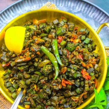 Easy Bhindi masala mase with onions, tomato ginger garlic and spices.