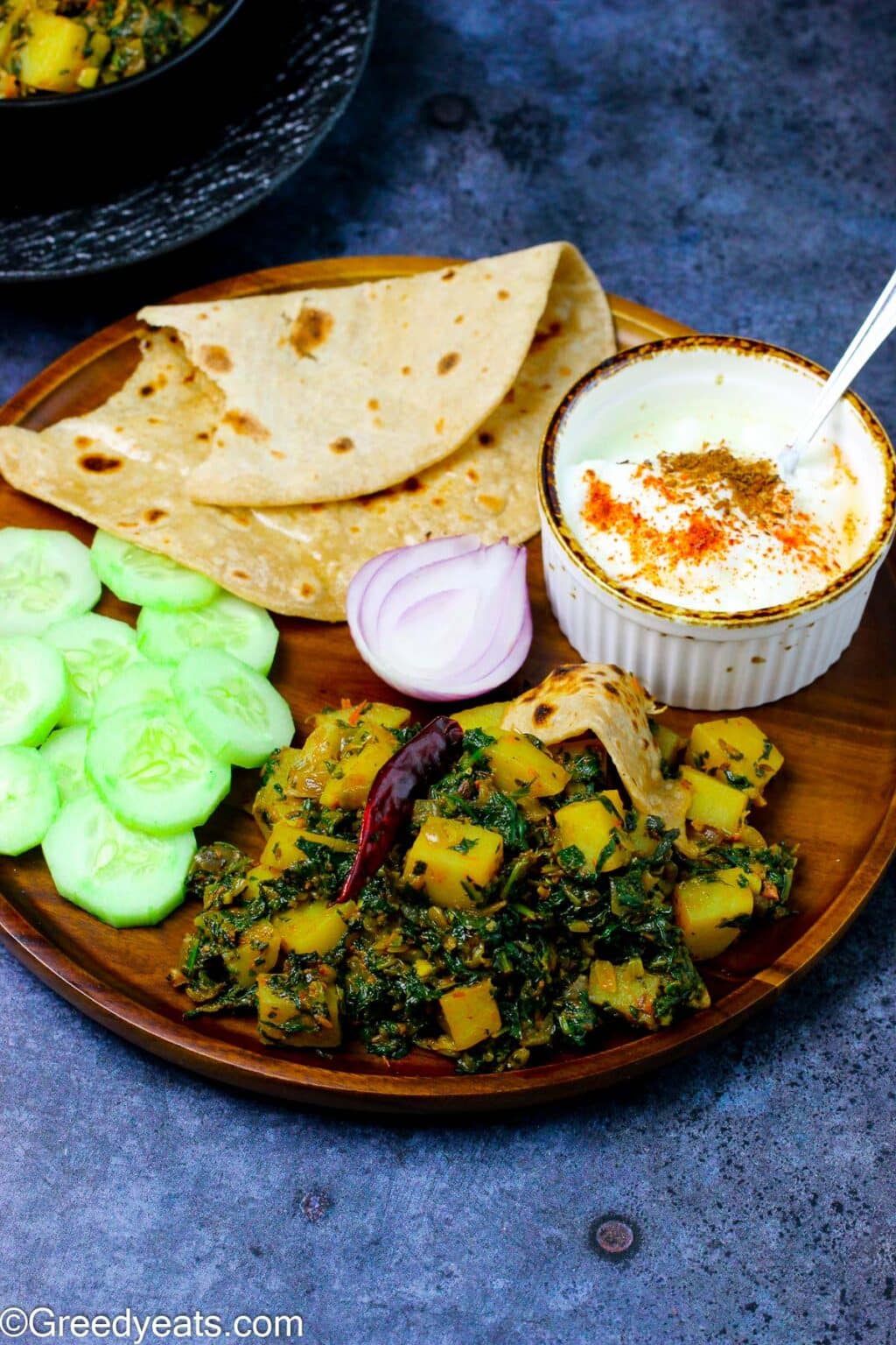 Aloo Palak (Indian Spinach Dish) - Greedy Eats